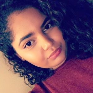 Meet your Posher, Nayelin